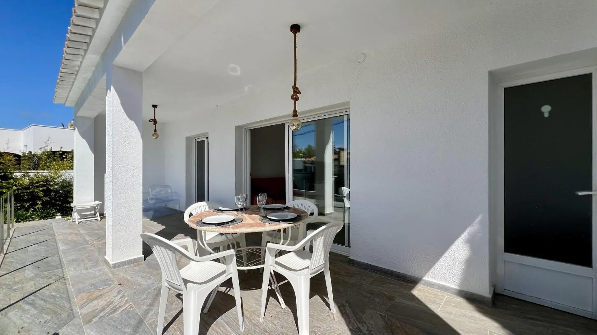 Montsia 23 - Casa Con Piscina Privada En Roses Villa