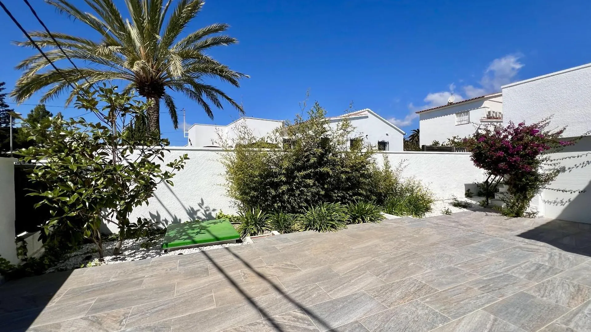 Montsia 23 - Casa Con Piscina Privada En Roses Villa