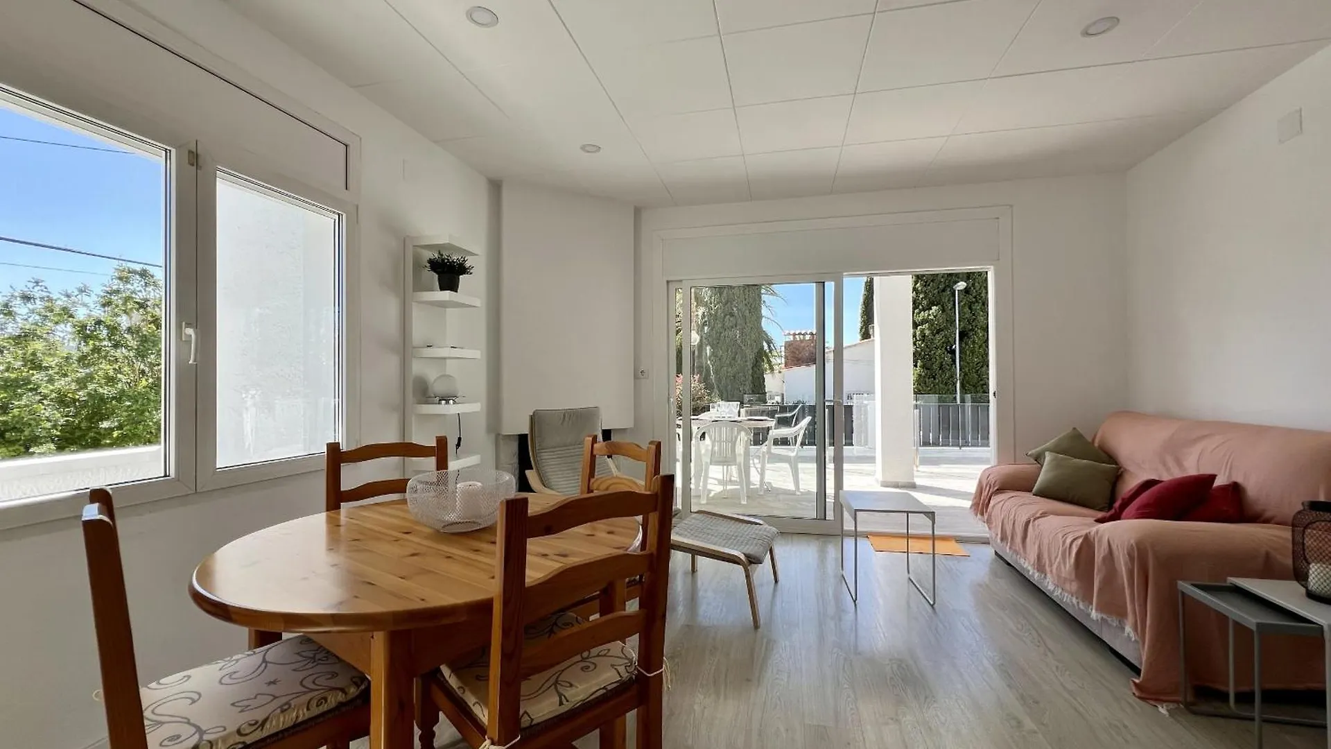 Montsia 23 - Casa Con Piscina Privada En Roses Villa Spain